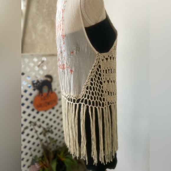 kori america desert vibes embroidered crochet macrame fringe kimono vest - Picture 2 of 15